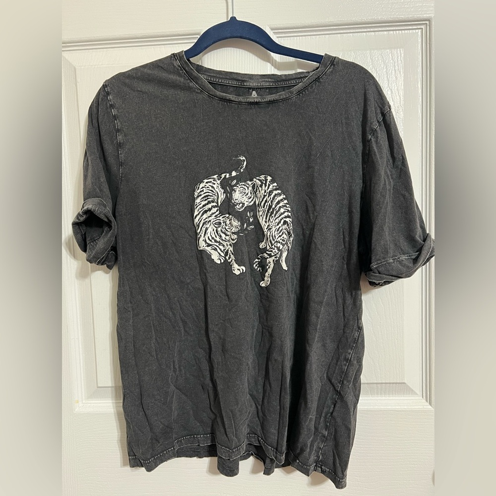 Able dancing tigers T
